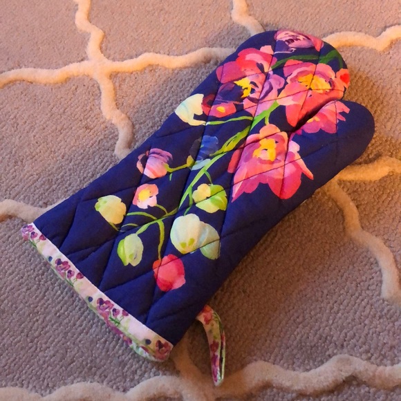 Anthropologie oven mitt!